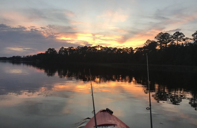 Waterfront Home W/Boat Dock, Kayaks, Fishing poles and More!