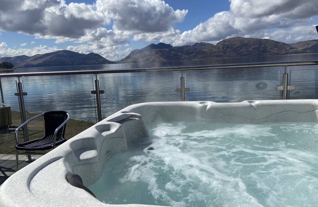 Waterfront Lodge 1 with Hot Tub