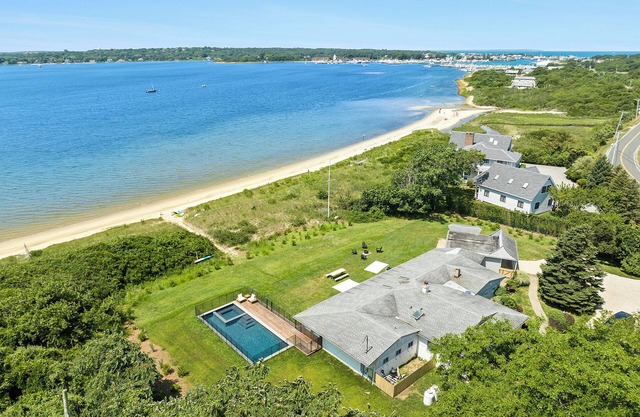 Waterfront Montauk Lake House w/Sunset Views