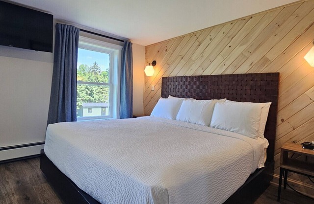 Waterfront Motel-Mountain View-Direct ATV Access