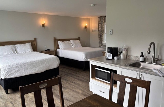 Waterfront Motel-Mountain View