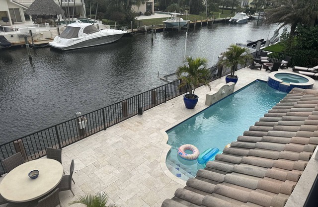 WATERFRONT on INTRACOASTAL waterway Palm Beach County executive rental