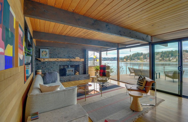 Waterfront Port Orchard Retreat w/Furnished Deck!