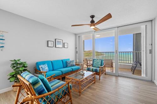 Waterfront Property Balcony Marina Shared Pool