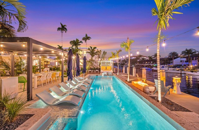 Waterfront Residence /Heated Pool /grand outdoor /Lime Key