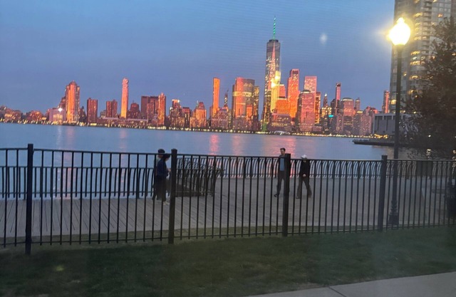 Waterfront room in Downtown, Jersey City with Manhattan Skyline views