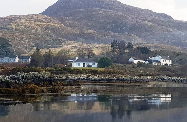 Waterside Cottage stunning sea & mountain views.
