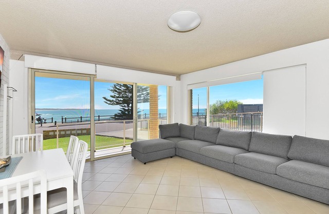 Waterviews on Marine - Apartment 1
