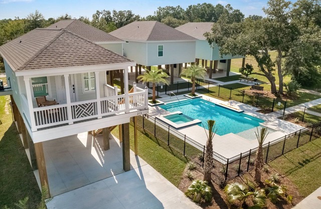 Waveland Beach Cottage 213