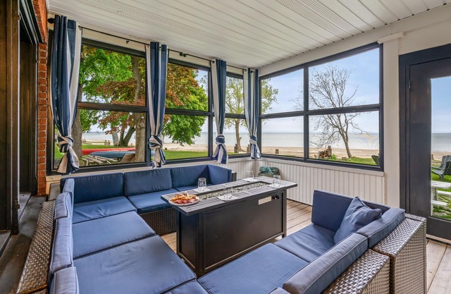 Waverly Place Beach House the Perfect Family Vacation with Private Beach!