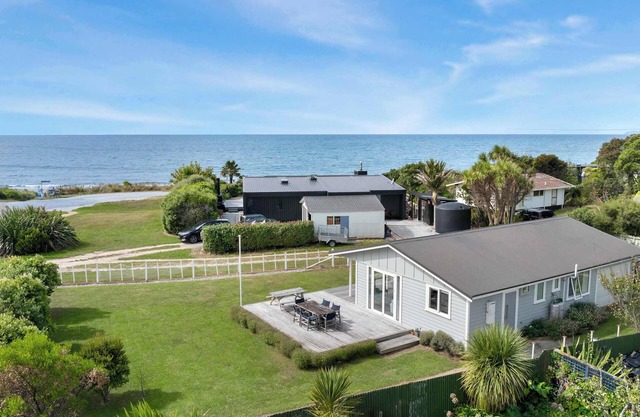 WaveSong Cottage - Your Escape by the Sea