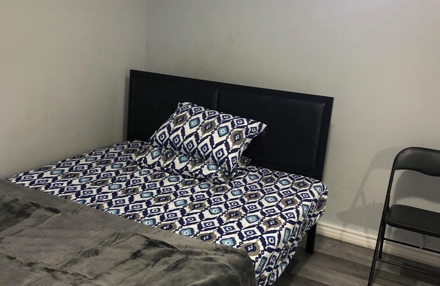 WB03-COZY HOLIDAY HOME PRIVATE ROOM