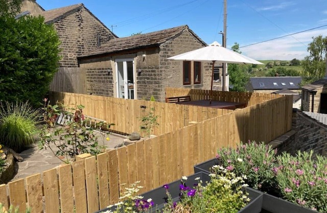 Weaver’s Den, a cosy countryside retreat