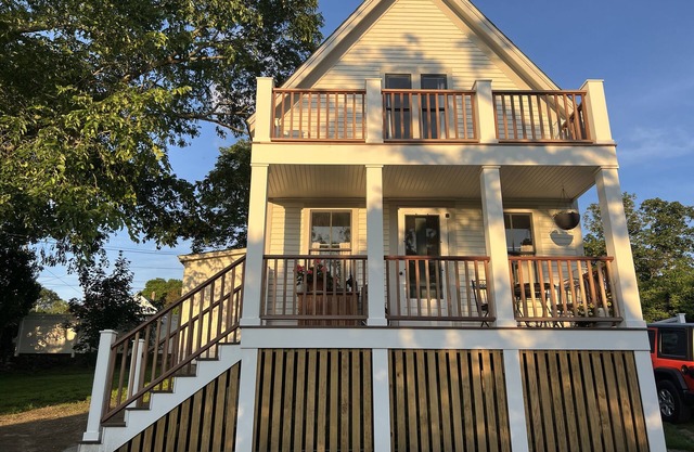 Welcome to Holiday House