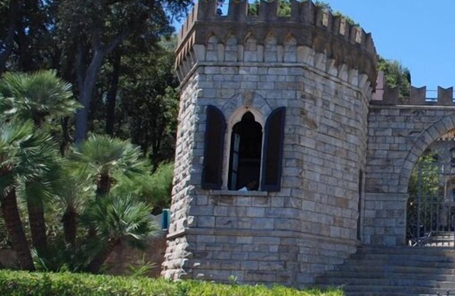 Welcome to the Bellariva Castle a stone's throw from the sea!