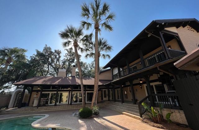 Welcome to The Urban Mansion in Midtown Tallahassee