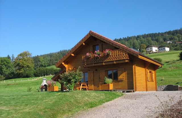 Welcoming chalet, quiet, luxurious amenities