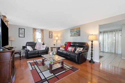 Welcoming, Cozy & Family Friendly 3 bedroom house
