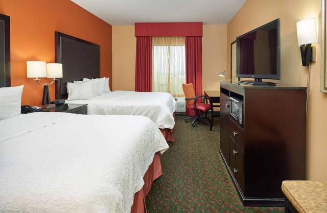 Welcoming Stay Near Texas Sports Hall of Fame, Free Parking & Breakfast, Pool!