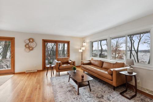 Well appointed Lakefront home