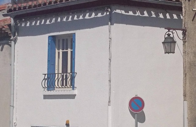 Well-equipped House At Foot of Medieval Cité with Garage, Wifi & 2 Shower rooms