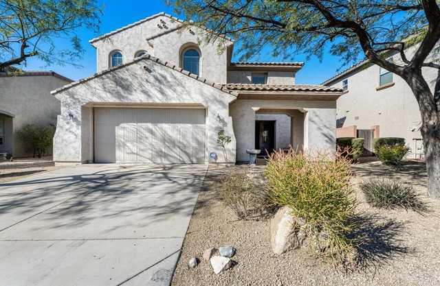 Well-located home with private pool, AC, fast WiFi & W/D - great for snowbirds