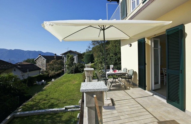Well maintained 3½-room apartment with garden, balcony and beautiful lake view