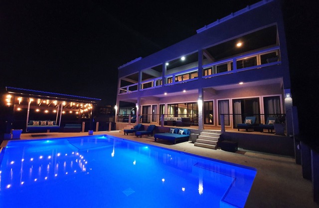 West Bay Suite (King Suite)