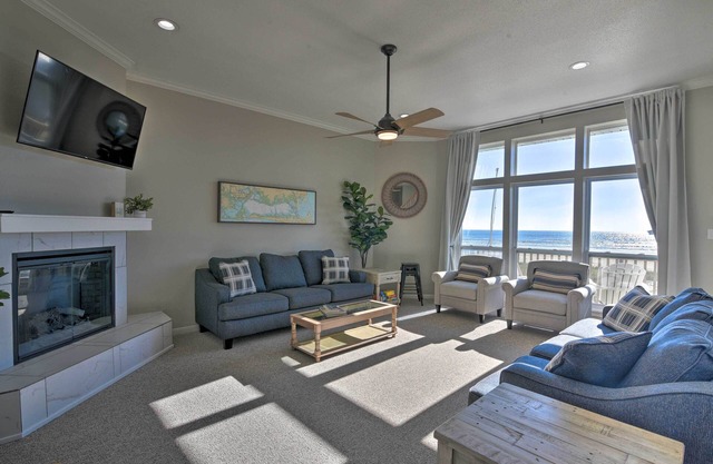 West Galveston Home ~ Steps from Terramar Beach!