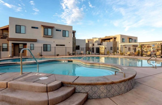 West of Zion combined 9 bedroom w/Private Hot Tubs at Coral Canyon Resort