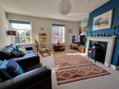West Street Views #1 - Beautiful town centre apartment