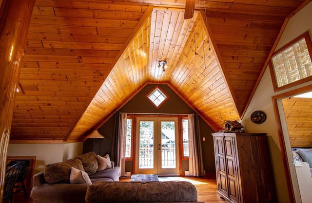 Westcoast Getaway with Scenic Views