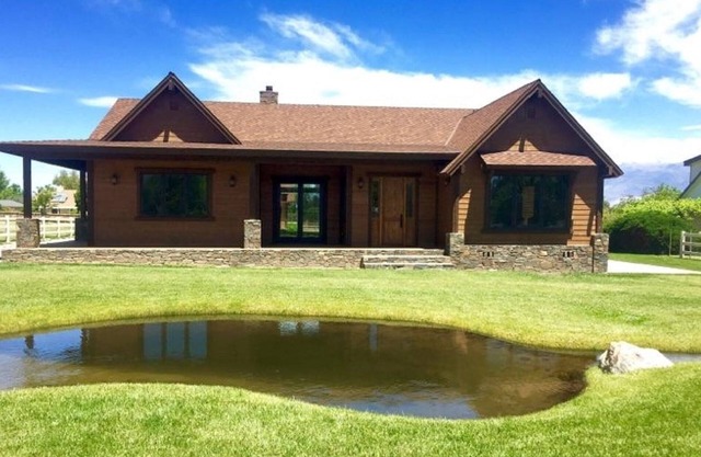 Western Inspired Lodge on Acreage
