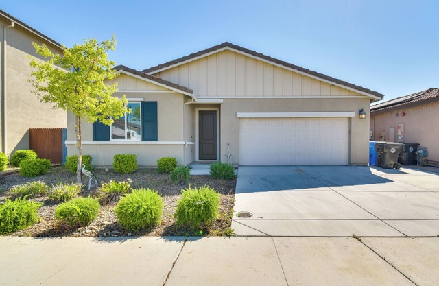 WFH-Friendly Getaway w/Yard in Manteca!