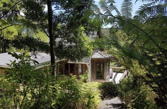 Whaler's Cottage - Great Barrier Island