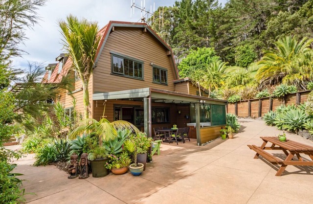 Whangaroa Coastal Chalet Suite B