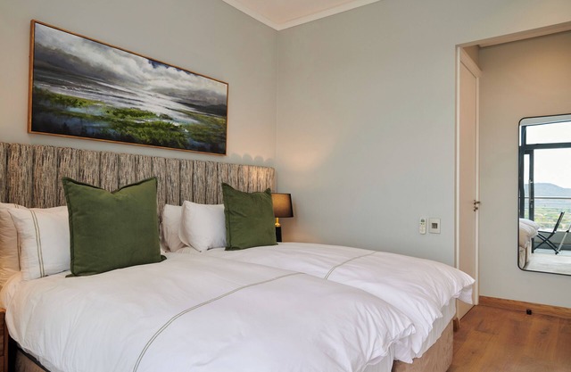 When Away - Luxury 2 Bedroom 110 m² in Menlyn Maine
