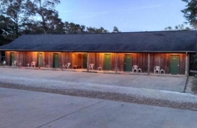 Whispering Creek Lodging & RV Resort