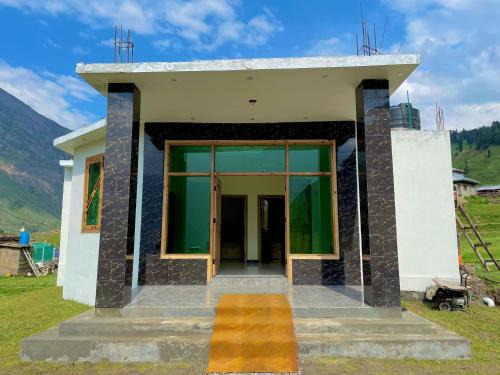 Whispering pine cottage battakundi
