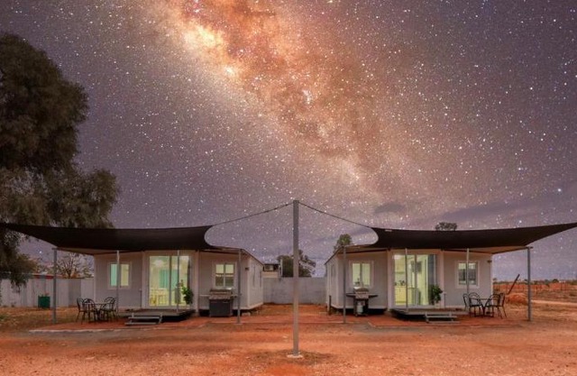 White Cliffs Self Contained Cabin Accommodation