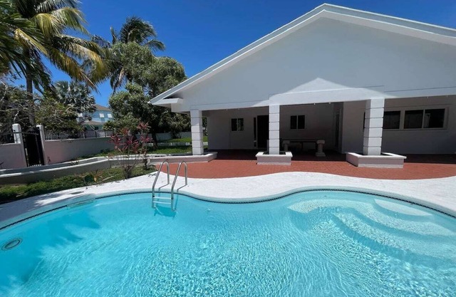 White Lotus is a spacious family friendly home located in cable beach.