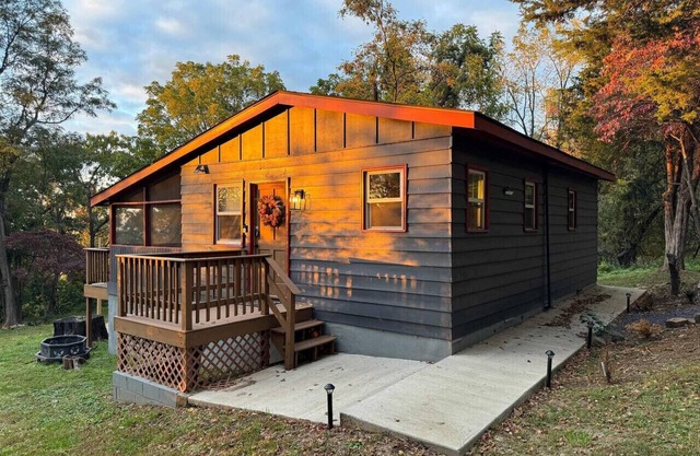 Whitetail Cabin | Couple`s Retreat w/Hot Tub