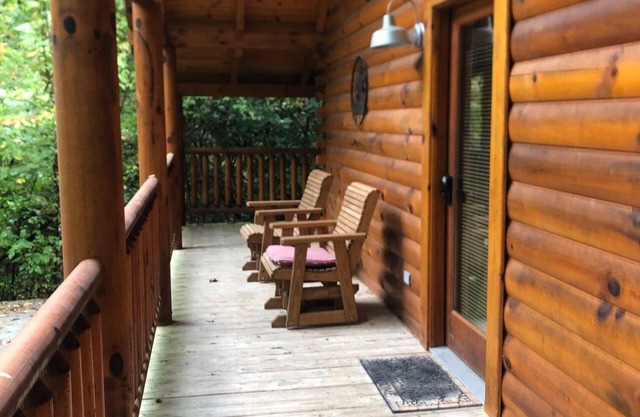 Whitetail Hollow- 2 bedroom 1 bath