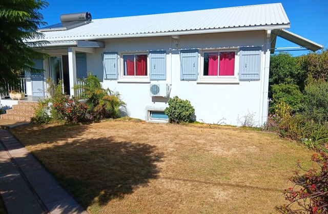 Whole house in Les Jacques 97480