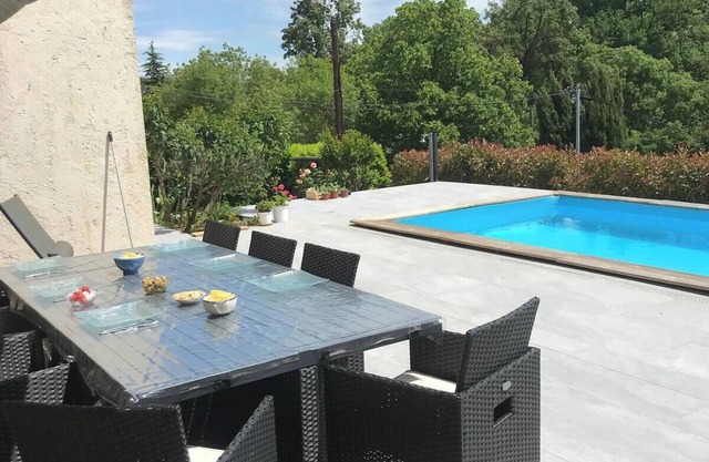 Whole house with swimming pool and garden in Valbonne from June 28th to July 13th