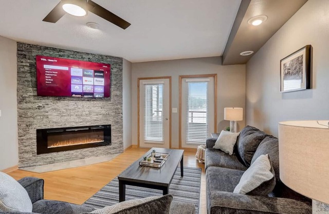 WI Dells Lakeside Serenity Condo on Lake Delton - Lake access with boat slip (upon request)