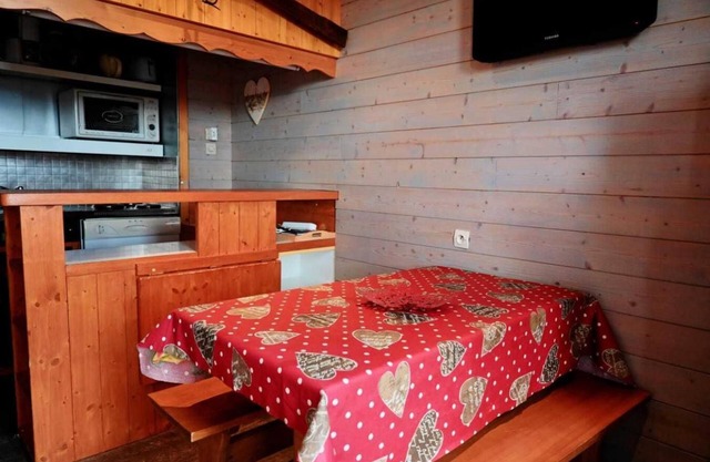 Wifi, 50m from ski slopes, Ground floor, balcony, tv, ski locker, 40m², Peisey-Vallandry
