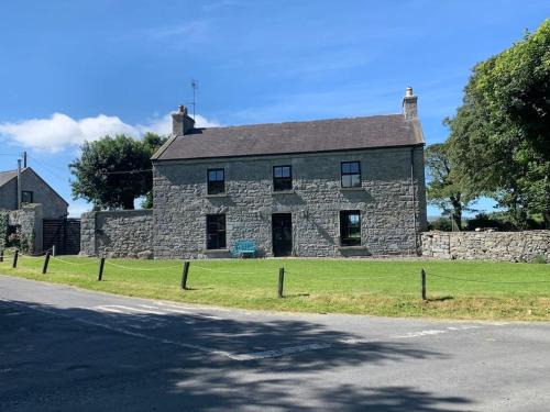 Wild Atlantic Way Historic House in the Burren 2 night min stay