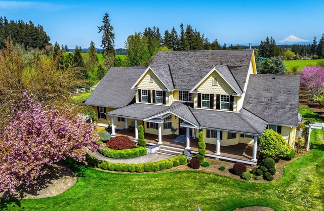 Wild Haven Retreat- Spacious Home Close to Nature