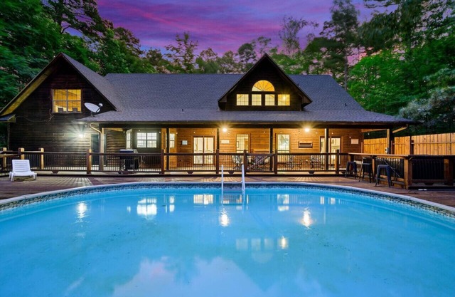 Wild Oasis · New! Wild Oasis: Pool, Gameroom, Theatre, Hot Tub
